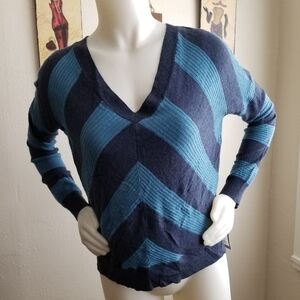 Wassino sweater size xs..